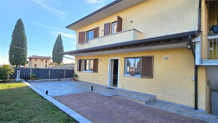 PORZIONE DI CASA DI TESTA IN VENDITA A BEDIZZOLE